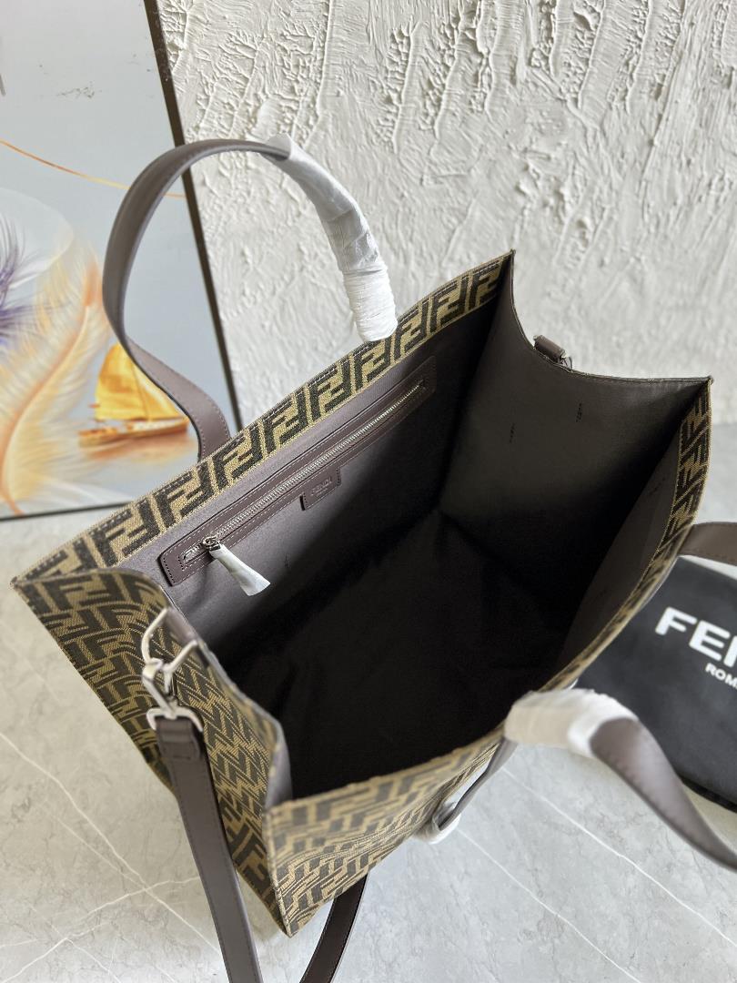 Top level original 158949450 Fendi large capacity tote bag made of recycled jacquard fabric de