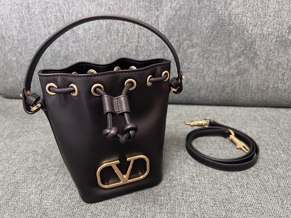 VALENTINO GARAVANIVLOGO SIGNATURE Soft Sheepskin Mini Bucket Bag Thanks to the design of