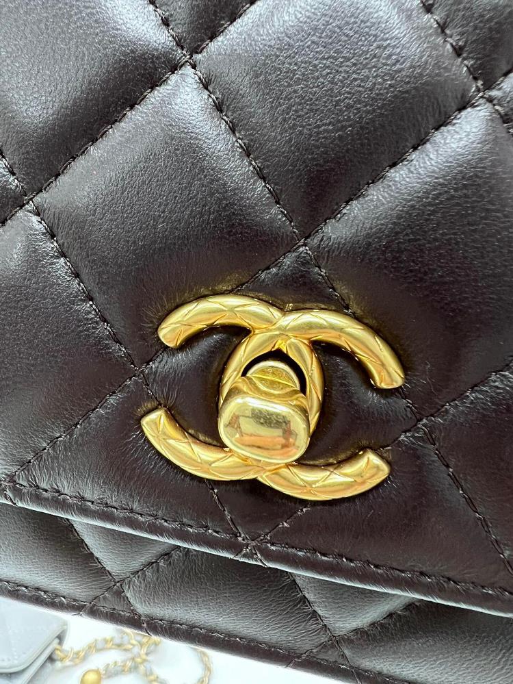 Owning the Chanel bag AP3043Y has not only enhanced my wardrobe but it has also given me