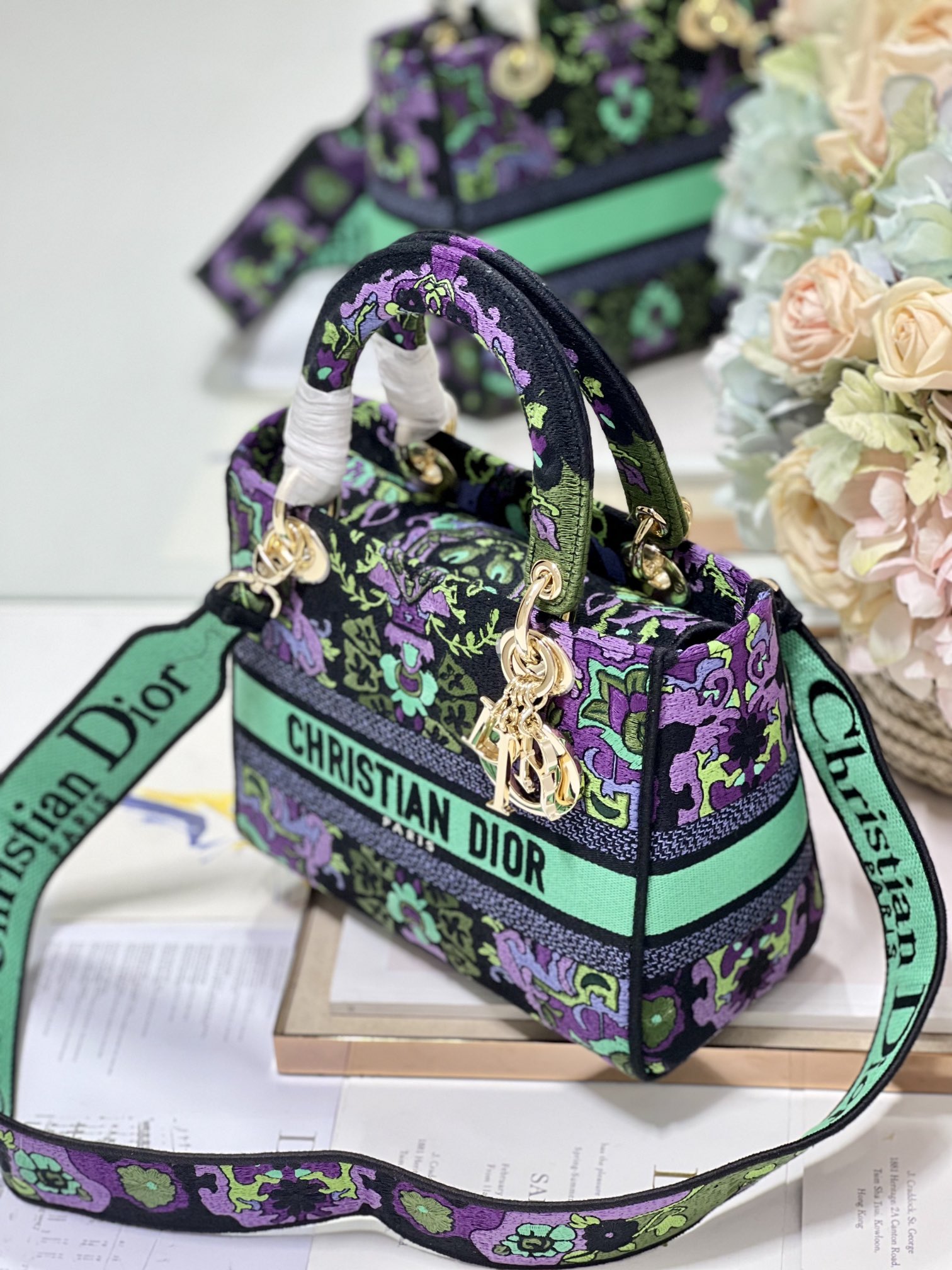 Manhua Purple Five Grid Embroidered Princess L Embroidered Princess Bag Cs D Logo is fashionab