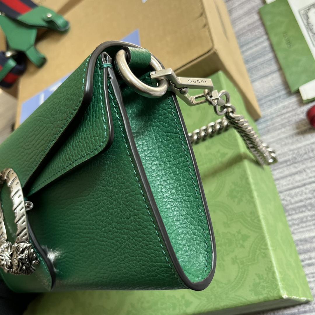 Equipped with a full set of green packaging for the Dionysus series small shoulder backpack At