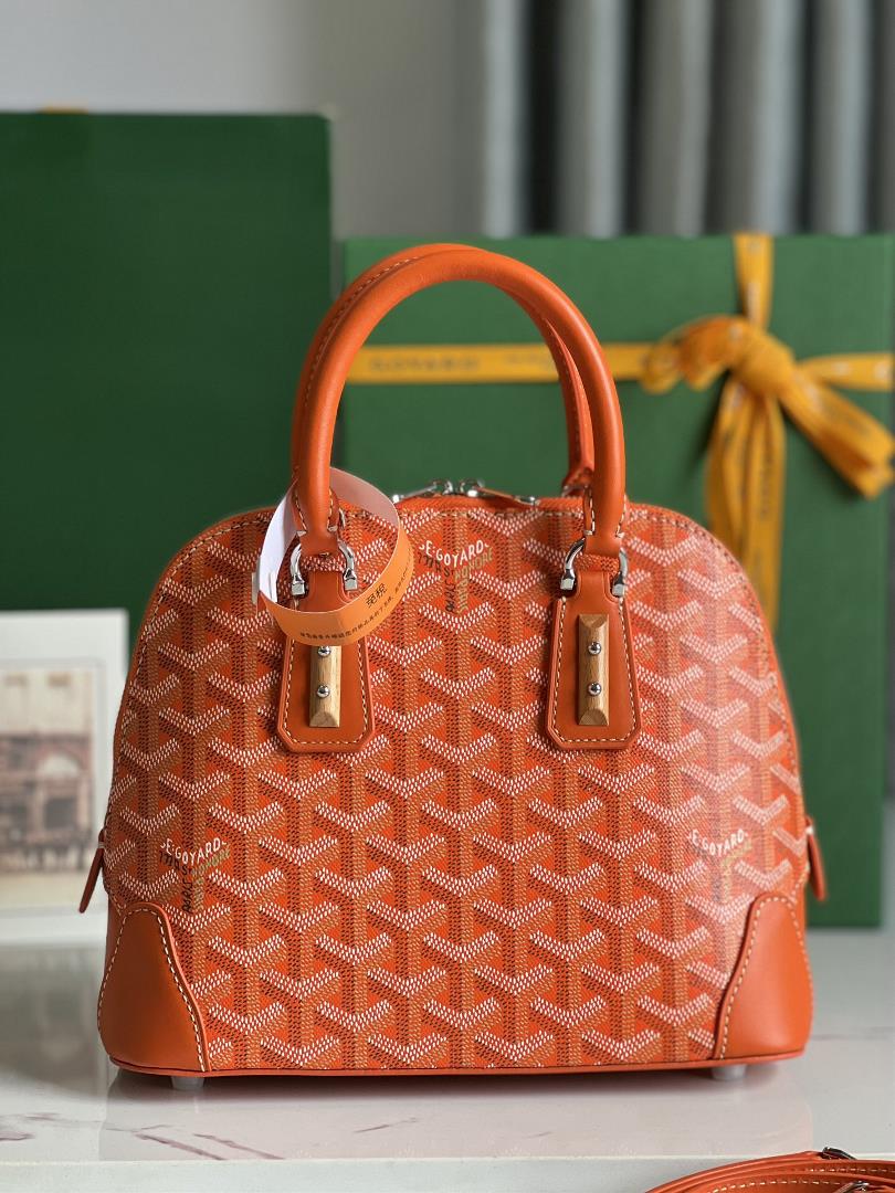 goyard Vendme Shell BagInheriting the brands unique craftsmanship style and exquisite technology d