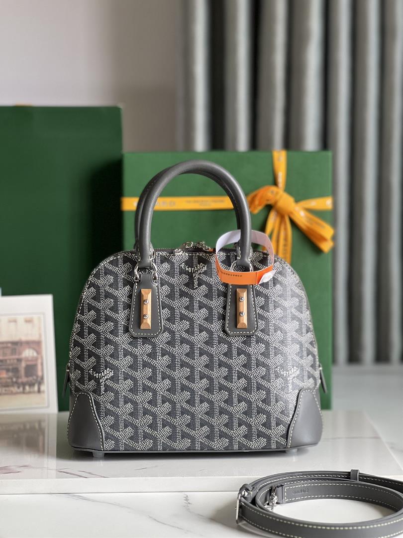 goyard Vendme Shell BagInheriting the brands unique craftsmanship style and exquisite technology d