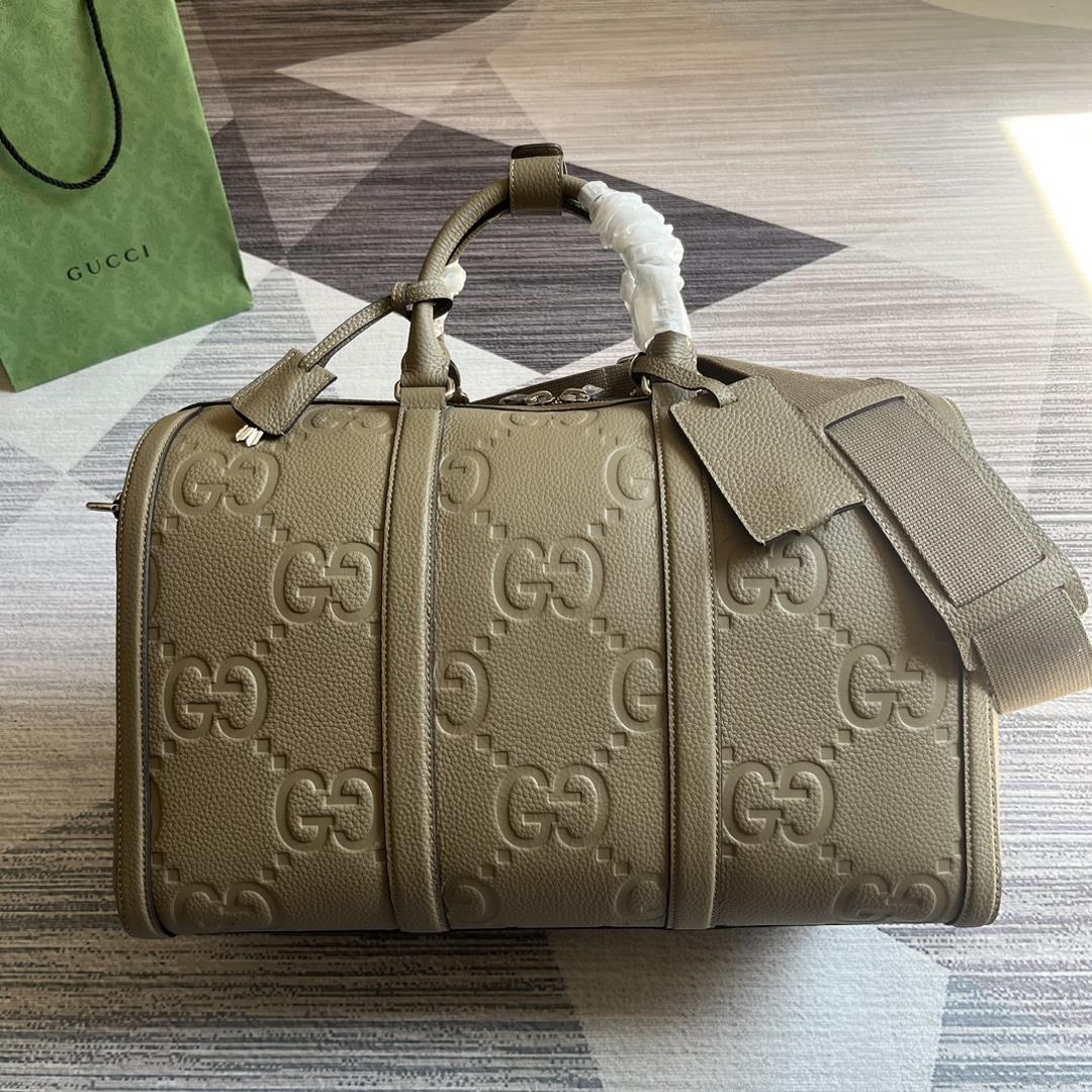 0 Equipped with a counter gift bag as a refreshing interpretation of Mr Guccio Guccis initials th