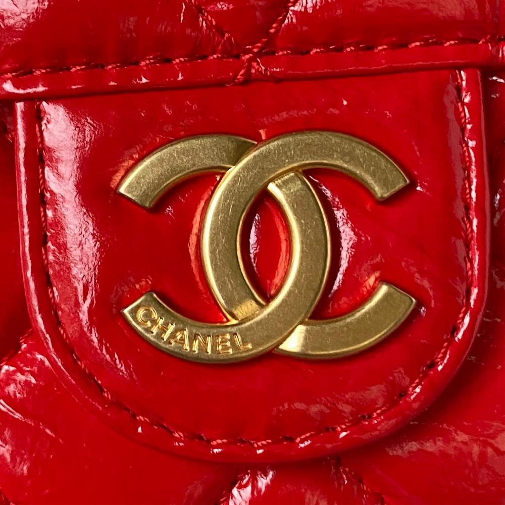 The small Chanel 23B model AS4323 oil wax leather hobo seat stable shoulder bag has the hi