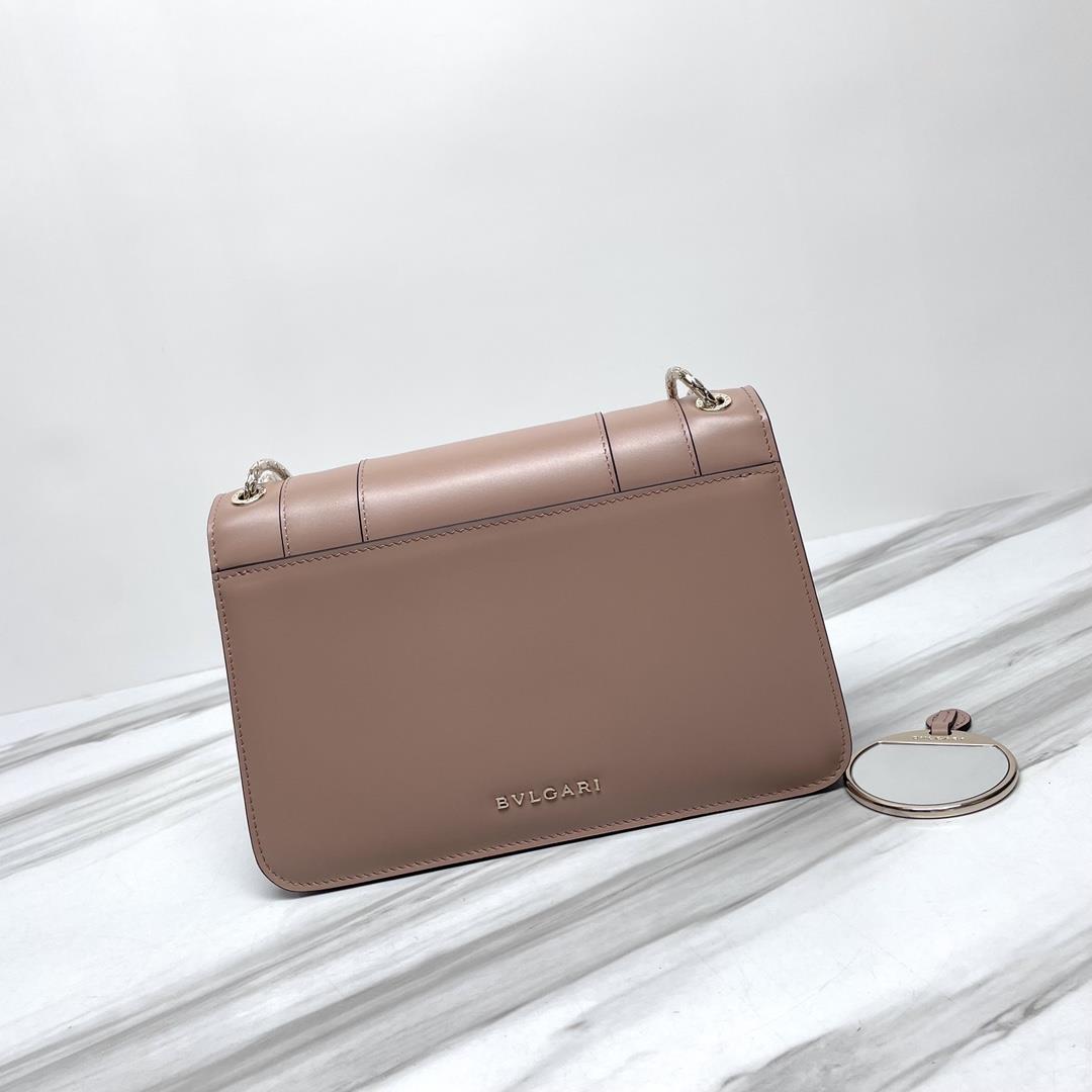 The latest season limited style new product is driven to the Serpenti Forever series crossbody