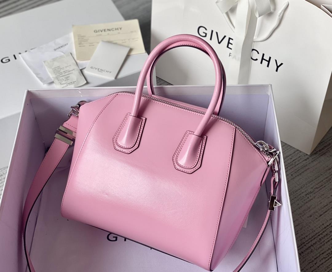 The 2022 new Givency GIVENCY classic Antigona locomotive bag is made of cowhide with a slight 