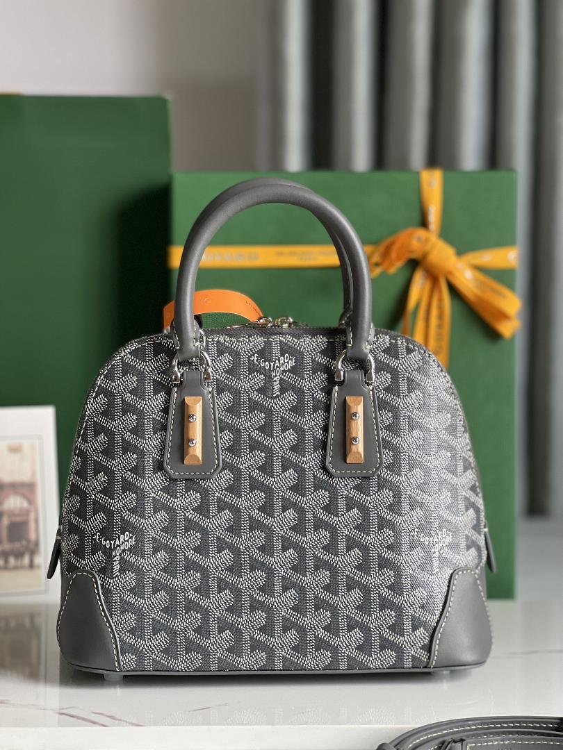 goyard Vendme Shell BagInheriting the brands unique craftsmanship style and exquisite tec