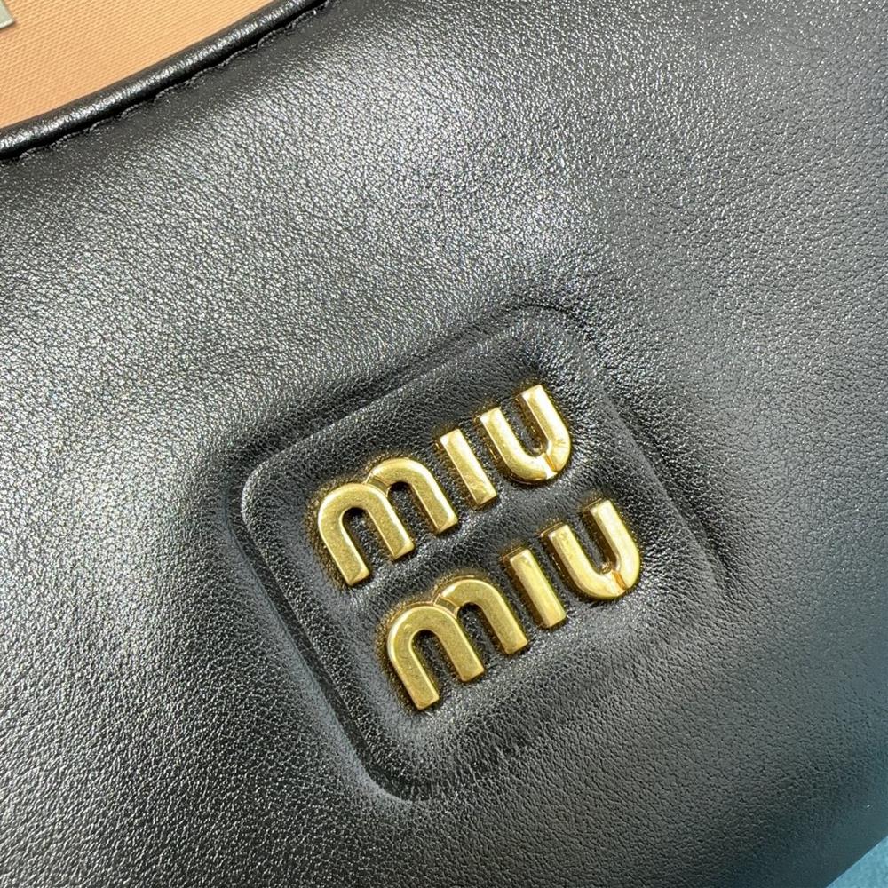 miumiu family 5BC161 the Miu familys showy hobo bag the main promotion on the official