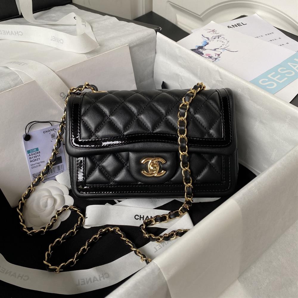 Chanel 23B New CF AS4288 Panda VintageBlack and white color matching crossbody one shoulder multiple carrying methods fully unleashing elegant temp