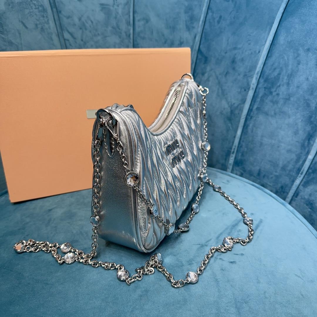 new version new season Miu Miu Crystal Chain Edition accessory series handbag made of ico