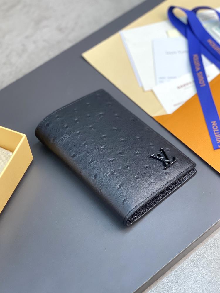 N82510 Black Passport Clip This passport clip is made of gorgeous ostrich leather showcas