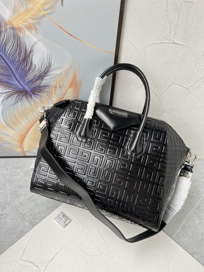 French GIVENCHY price adjustment 147030560 Aintong Embossed Letter New Handbag ClassicMINI ANT