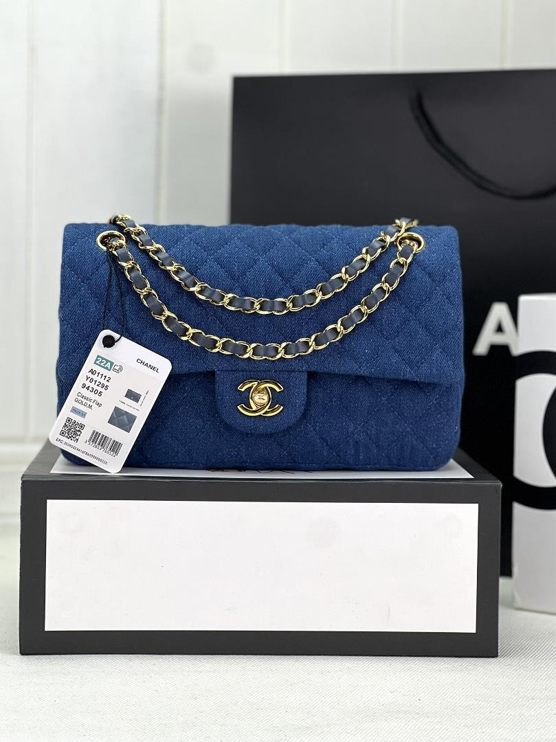 Chanel CF woolen series this is a bag that can be praised by all friends around us for its elegance