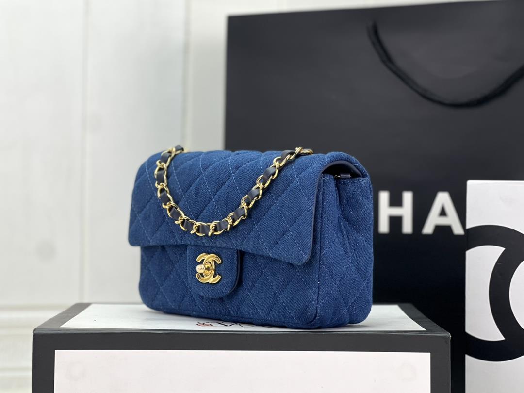 Chanel CF woolen series this is a bag that can be praised by all friends around us for it