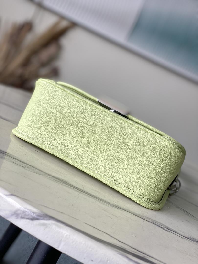 M59386 Apple Green Bring summer energy to this Buci handbag with unique embossing The rou