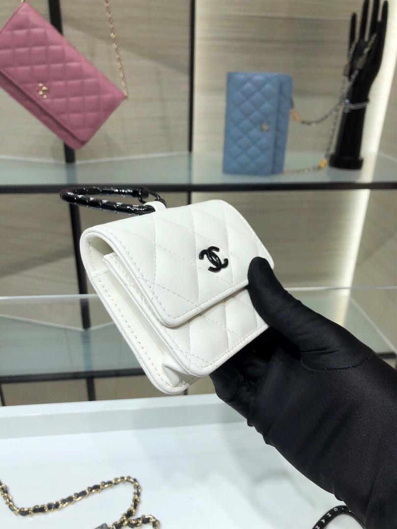 chanel  AutumnWinter New Jewelry Hook Hook Hanger Card Bag Small Sheepskin AP2397 Size 9X