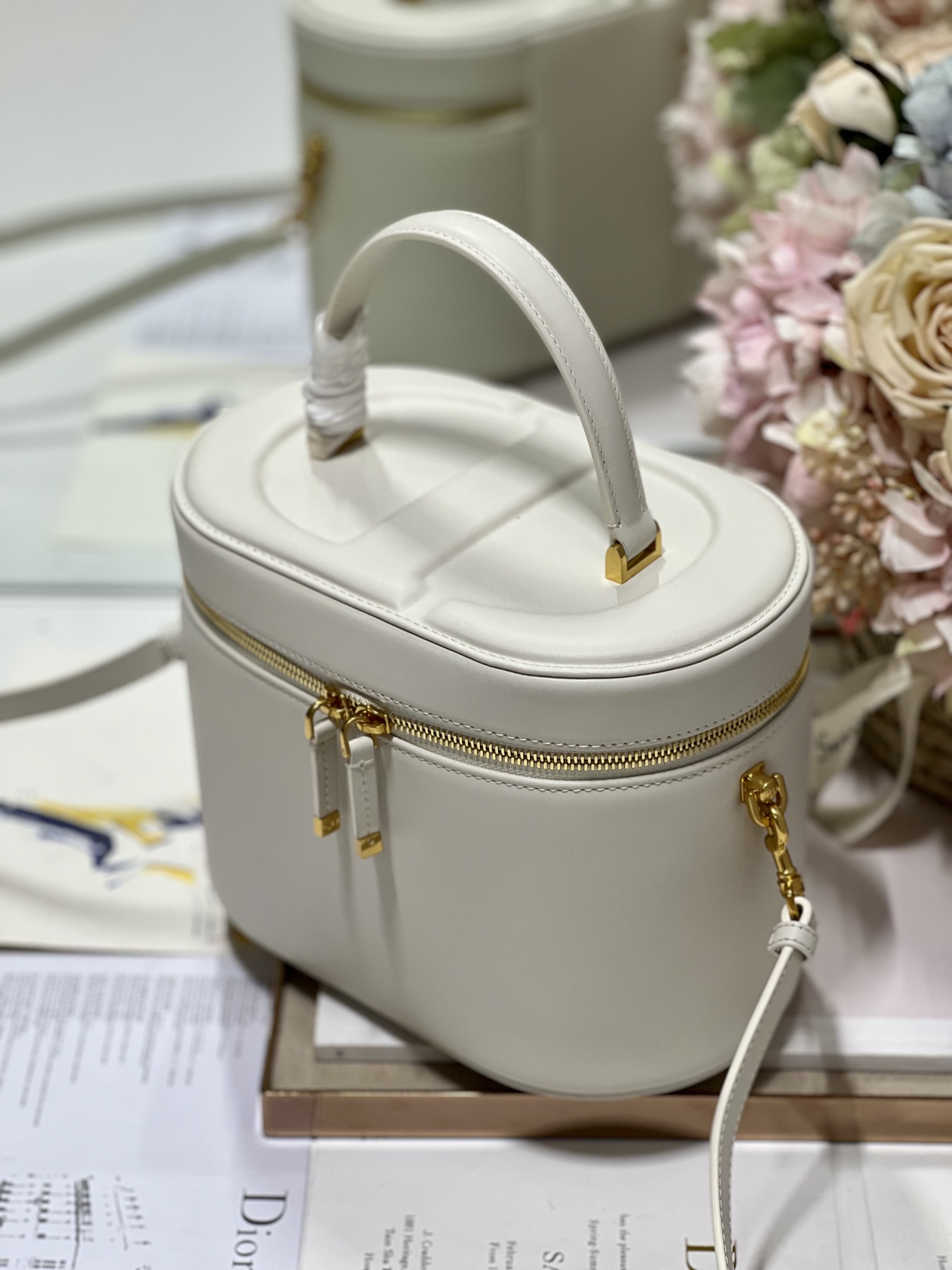 Dior New Large White Makeup Box BagThe design is more exquisite The exquisite design fully ref