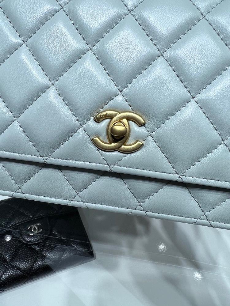 Chanel 23P New WOC Sheepskin Most Beautiful Camellia Adjustment BuckleExquisite and stunni