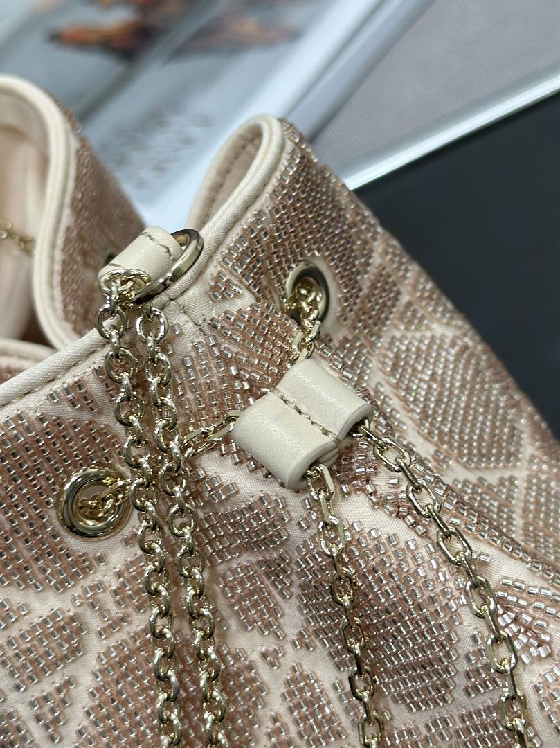 Dior Dream drawstring with golden bead tube is a new summer product from 2023 exquisite and el