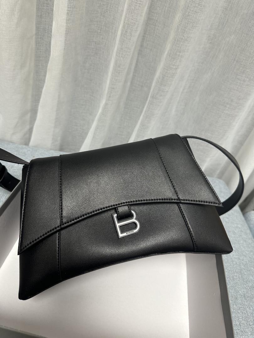 Balenciag Downtown 21ss a popular hourglass bag in the new autumn and winter season with a met