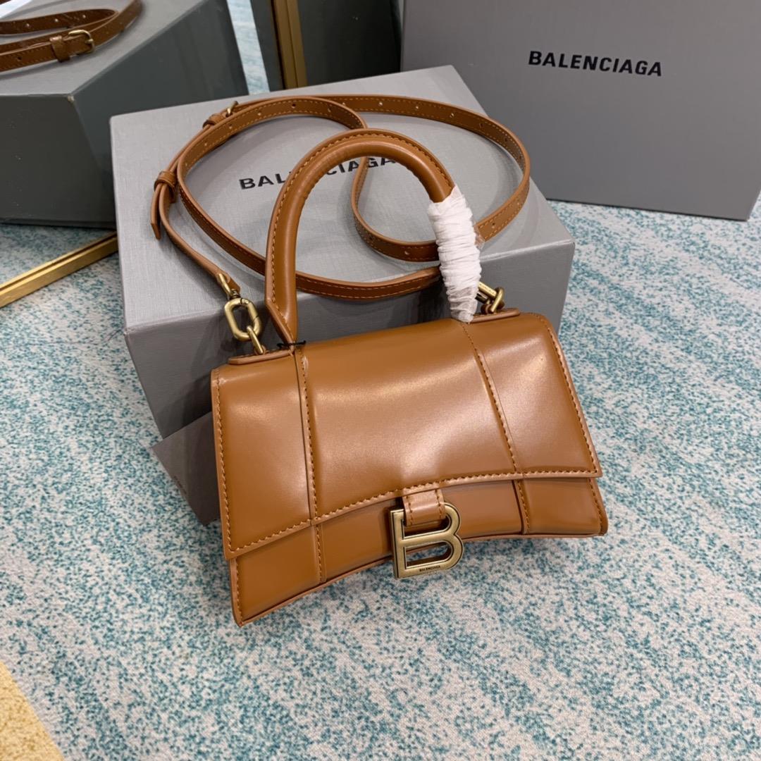 Upgraded version small size xs size The hourglass bag that you have asked for N times is LaBalenciag