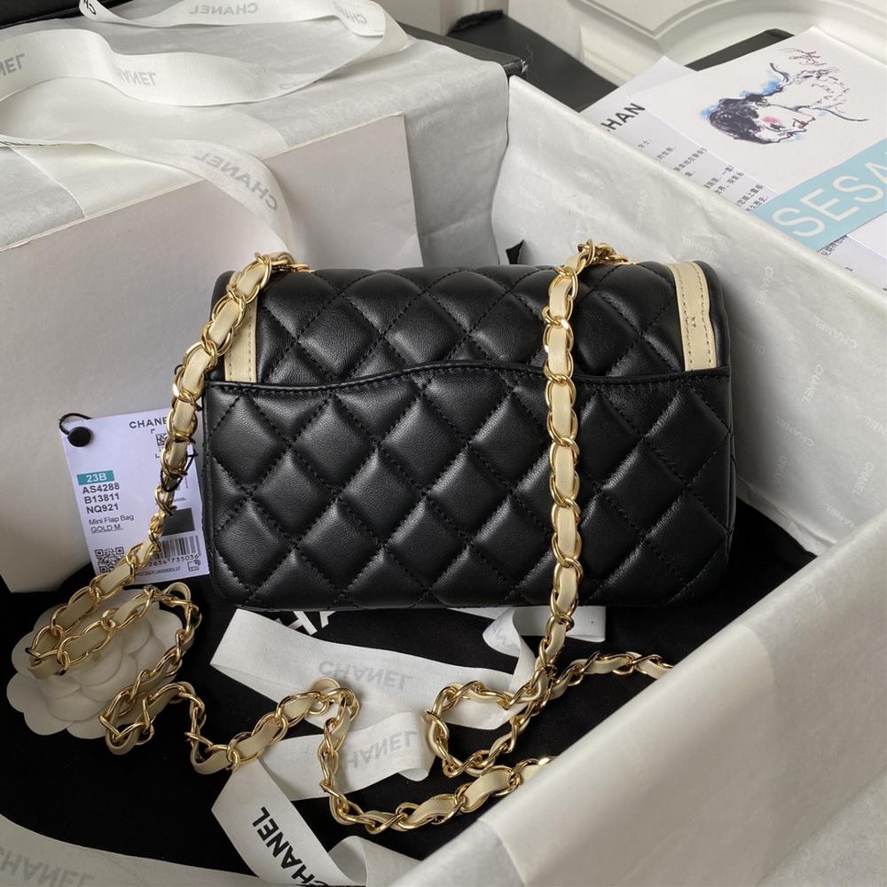 Chanel 23B New CF AS4288 Panda VintageBlack and white color matching crossbody one should