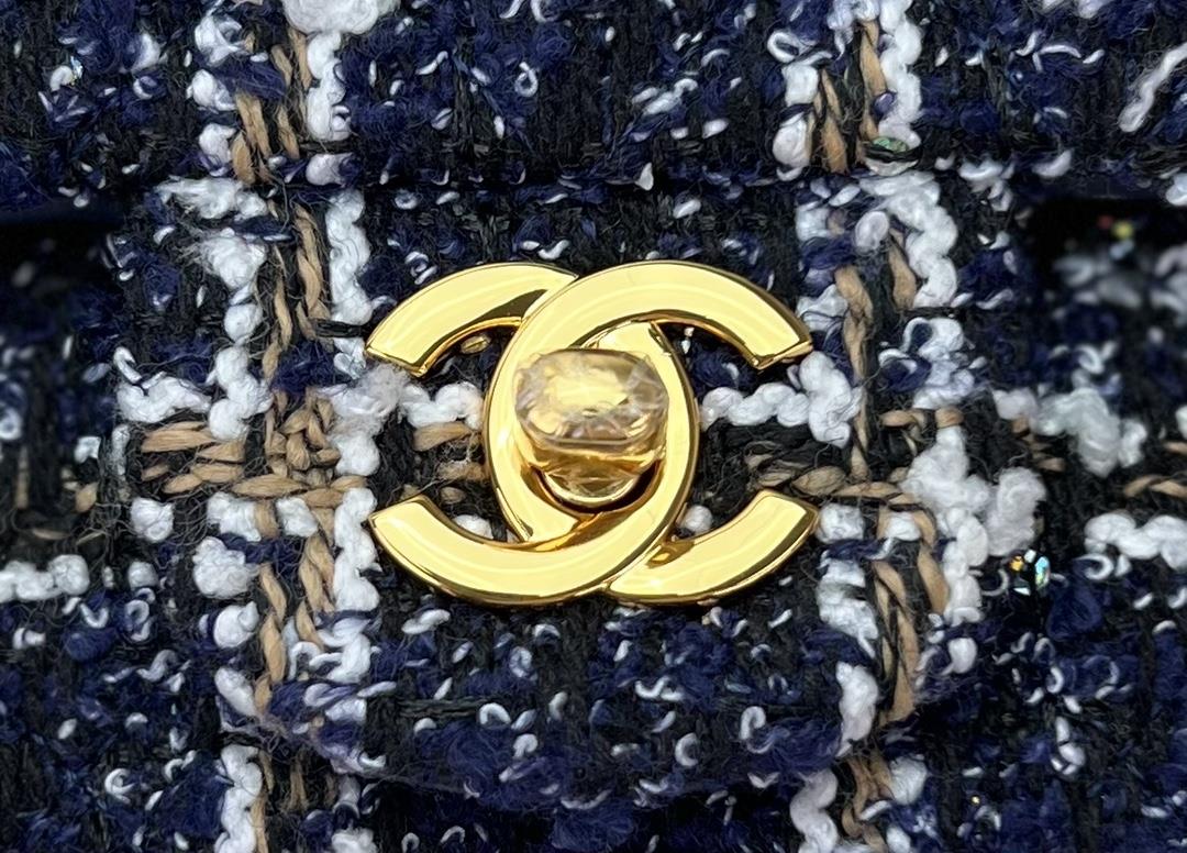 Chanel CF woolen series this is a bag that can be praised by all friends around us for it