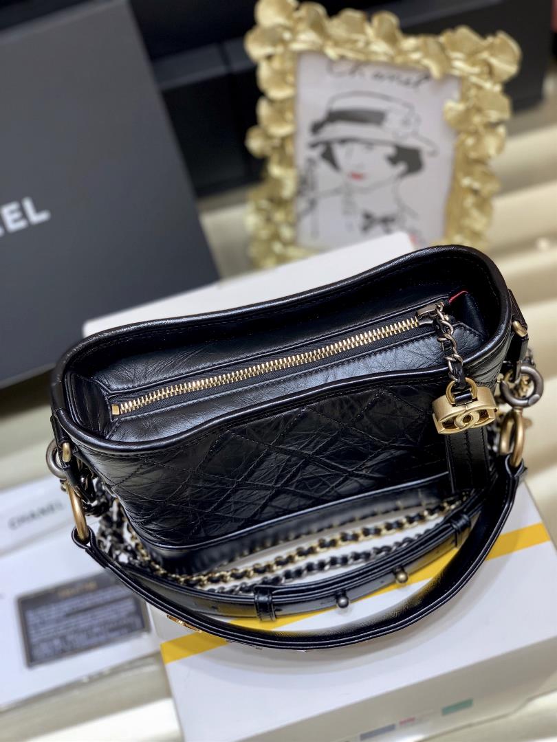 New version pure original2020 SpringSummer New Gabrielle Wandering Bag New Small SizeA detacha