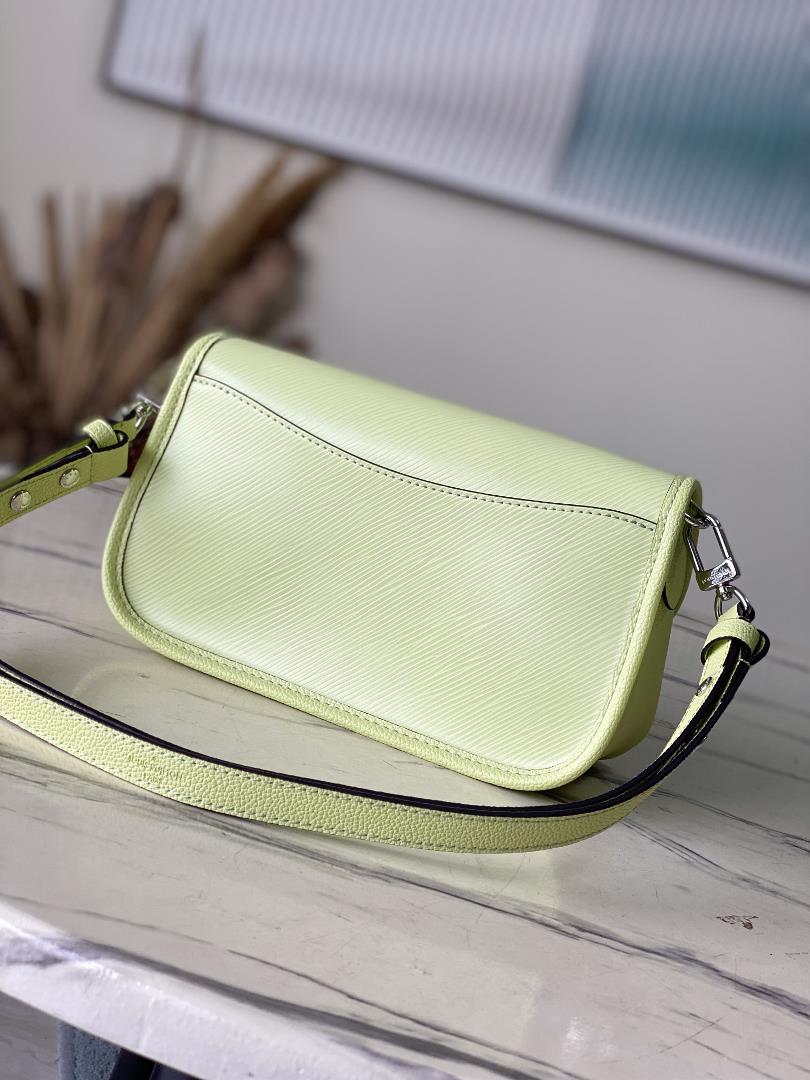 M59386 Apple Green Bring summer energy to this Buci handbag with unique embossing The rou