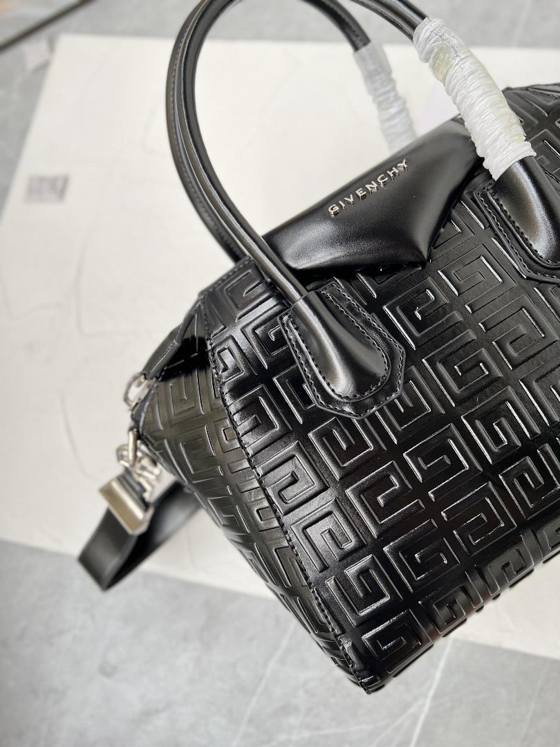 French GIVENCHY price adjustment 199808550 Aintong Embossed Letter New Handbag ClassicMINI ANT