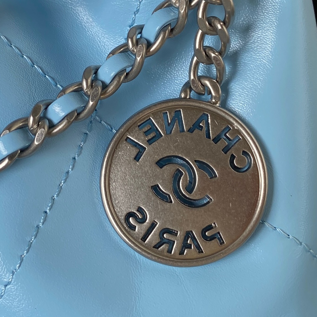 Light Blue Chanel23SAS3980 Chanel's mini22 hit Red HeartThe bag accessories of Chanel Goose wi