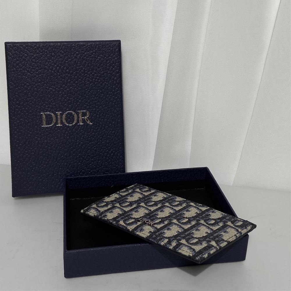 DIOR card pack 9908This zipper clip is exquisite and elegant Crafted with Oblique printed