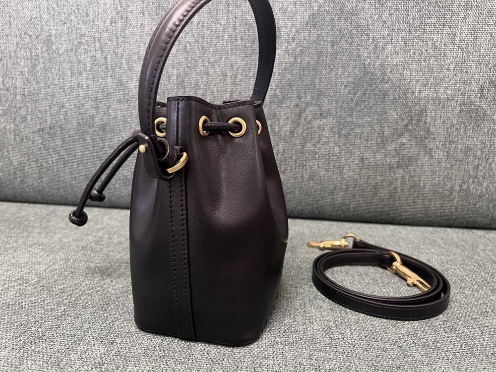 VALENTINO GARAVANIVLOGO SIGNATURE Soft Sheepskin Mini Bucket Bag Thanks to the design of