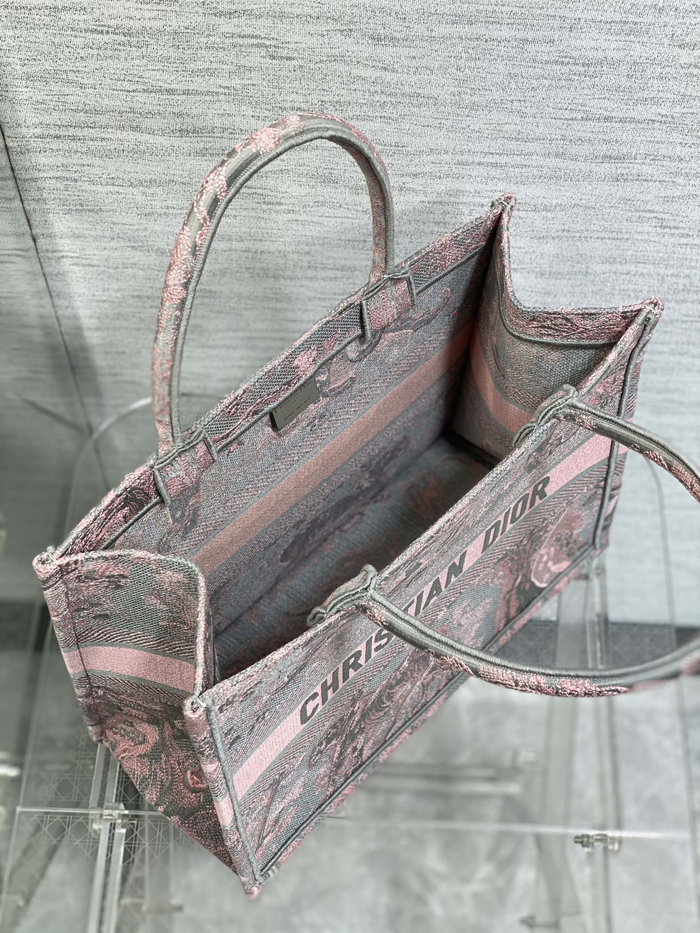 The latest Ruyi new gray tiger pink base has been shippedThe latest collection of Tote Ruyis n