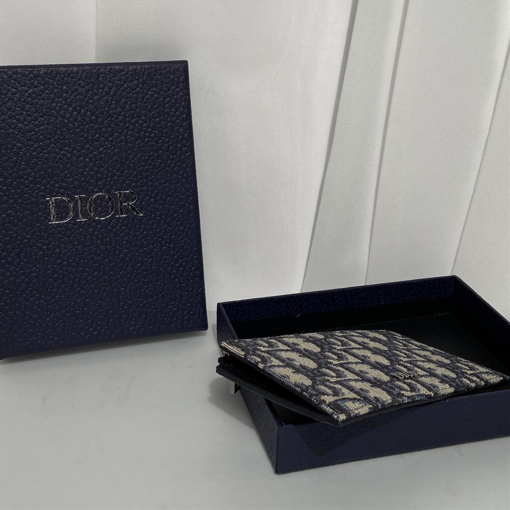 DIOR card pack 9908This zipper clip is exquisite and elegant Crafted with Oblique printed