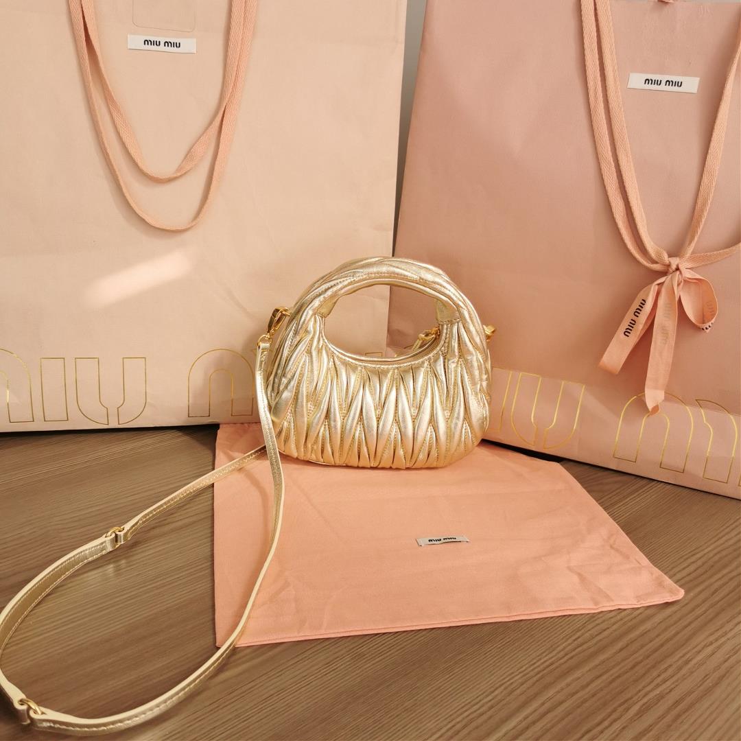 Small size The M familys new mini MiuWander handbag features imported lamb skin classic brand 