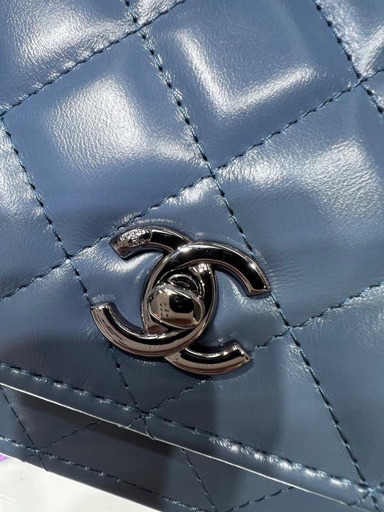 Carrying a Chanel bag like the AP3645Y Water Diamond Handle WOC is more than just accessor