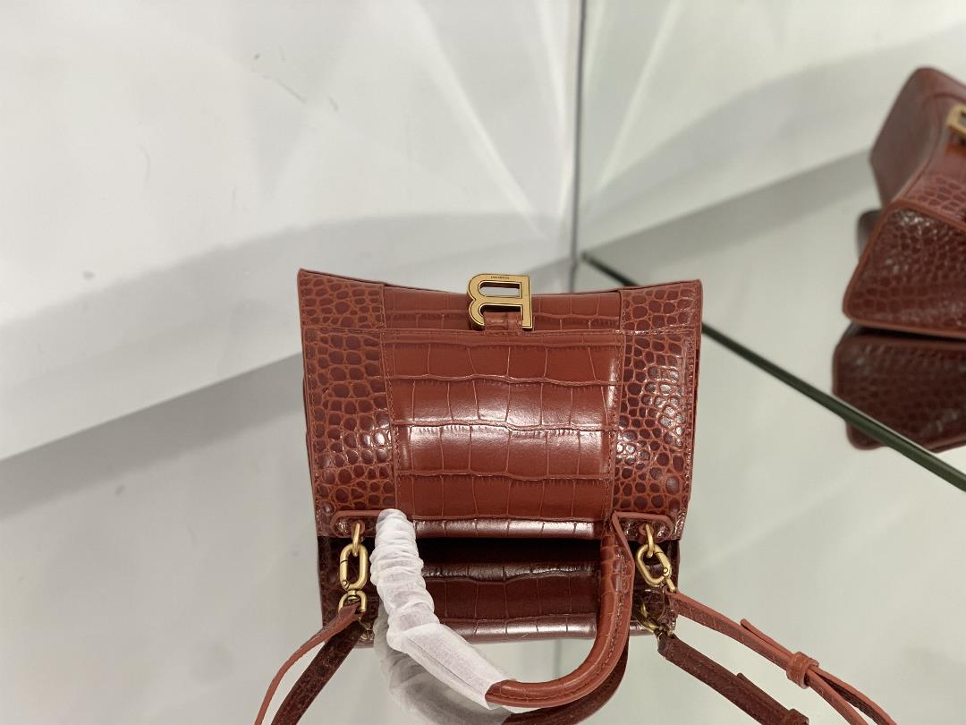 Caramel Crocodile The hourglass bag that you have asked me N times is comingBalenciags heavywe