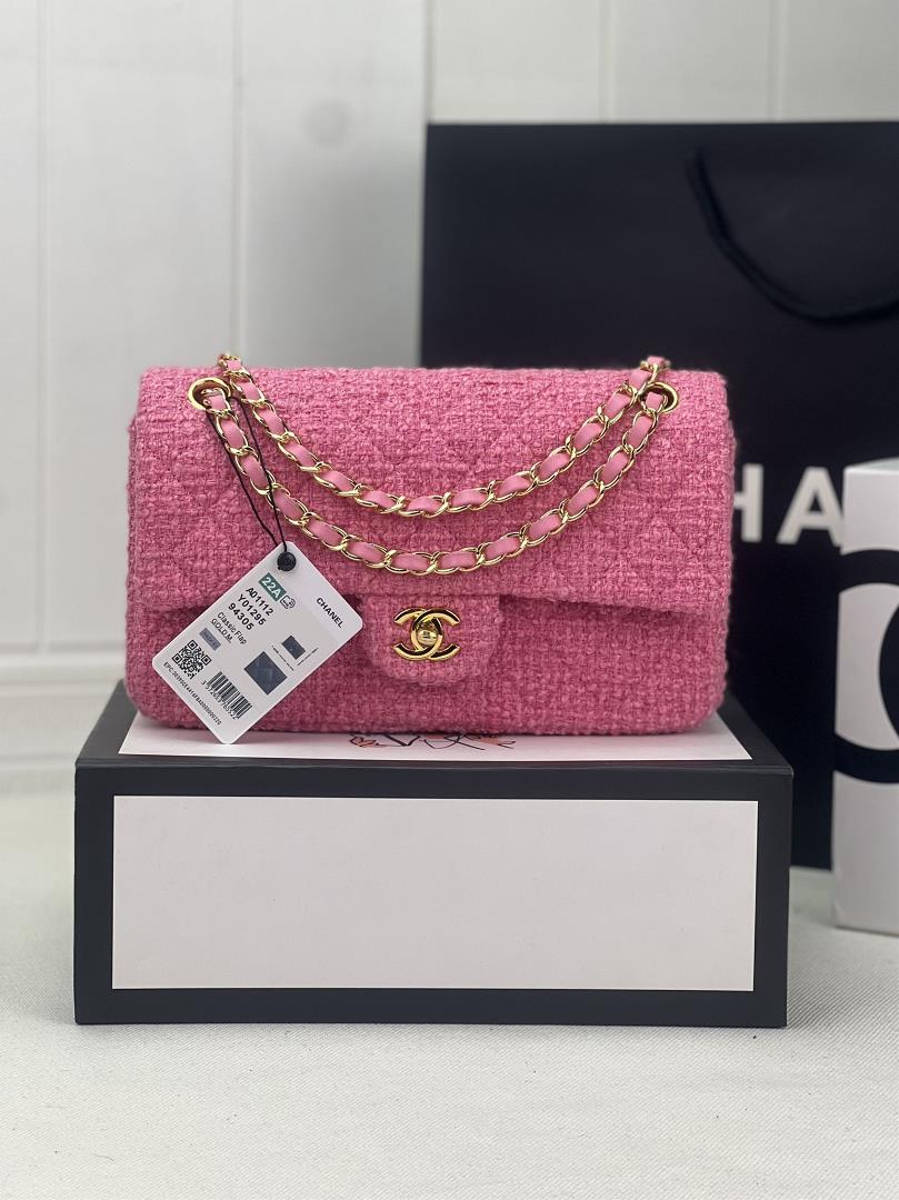 Chanel CF woolen series this is a bag that can be praised by all friends around us for its elegance