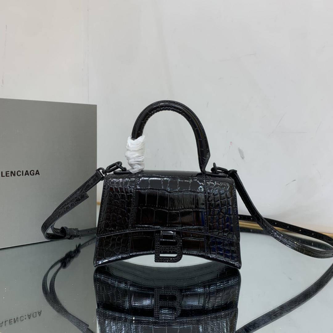 Crocodile black diamond B buckle  You have asked me N times about the hourglass bag The LaBalenciag 