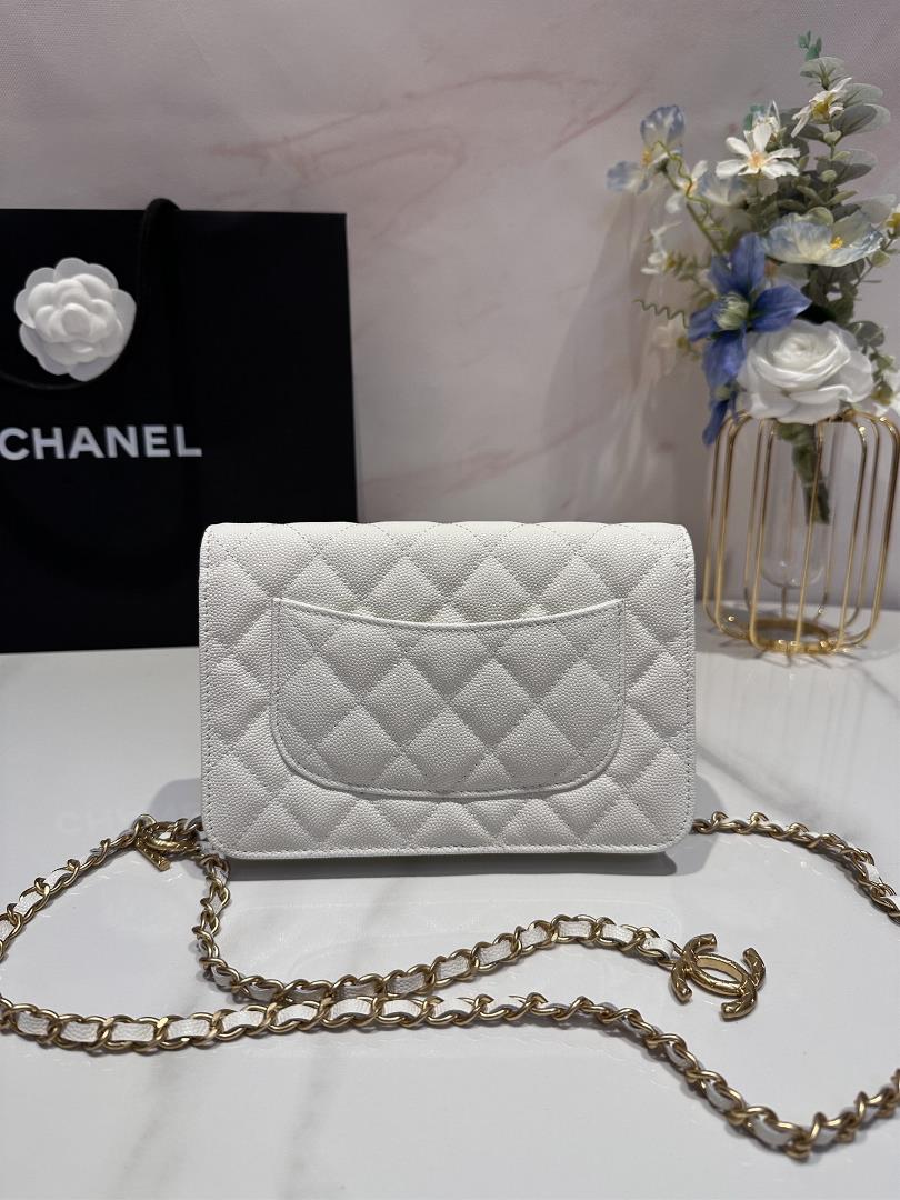 chanel  adjustable chain wocCaviar shines under the light and the hardware logo is very t