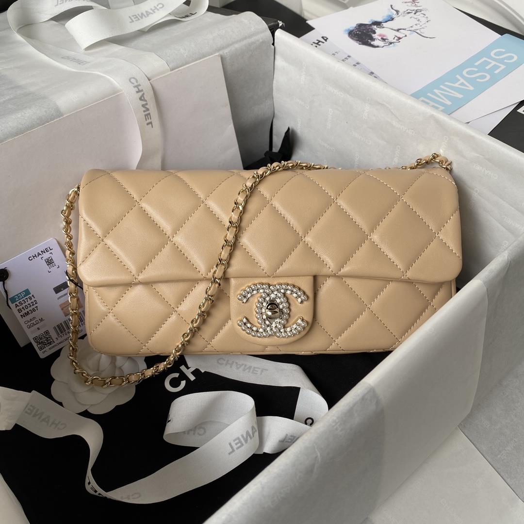 Chanel 23As popular pearl stick bag AS3791 has the same actual capacity as the CF small size Ins