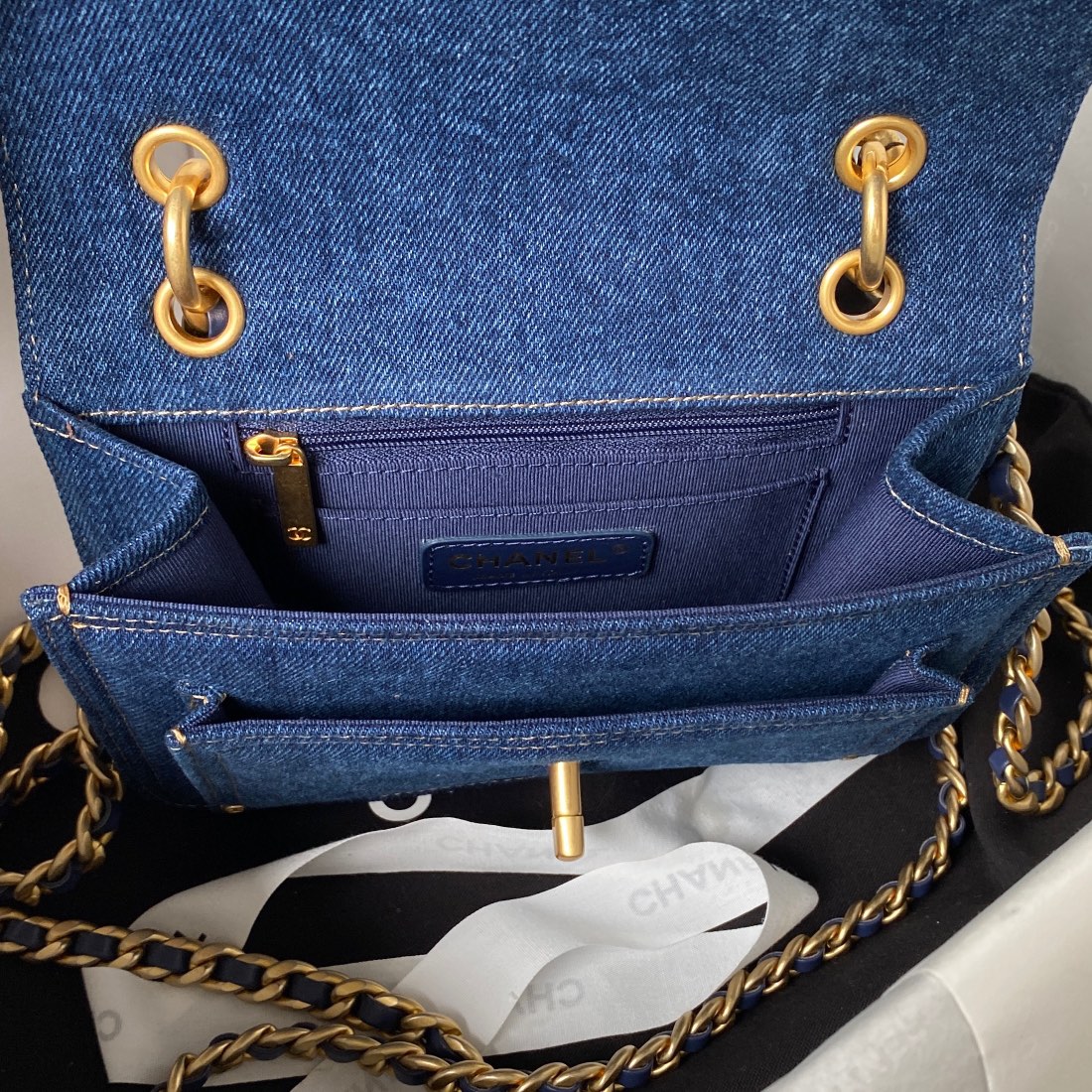 Spot 23S denim retro postman flap bag AS4051 tofu bagSurprised by this bag, it is adorned with