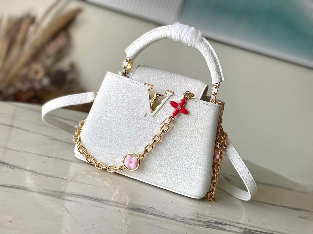 Top grade original M22512 white enamel flower chain This Capuchines handbag is made of Taurillon lea