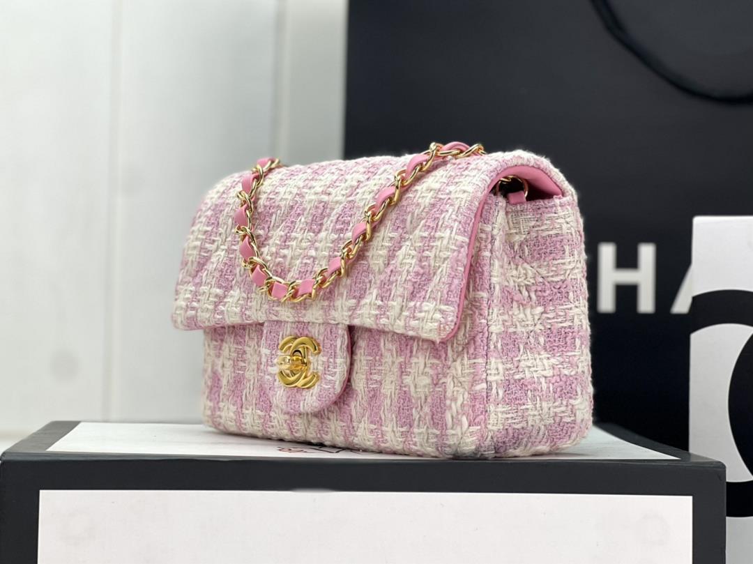 Chanel CF woolen series this is a bag that can be praised by all friends around us for it