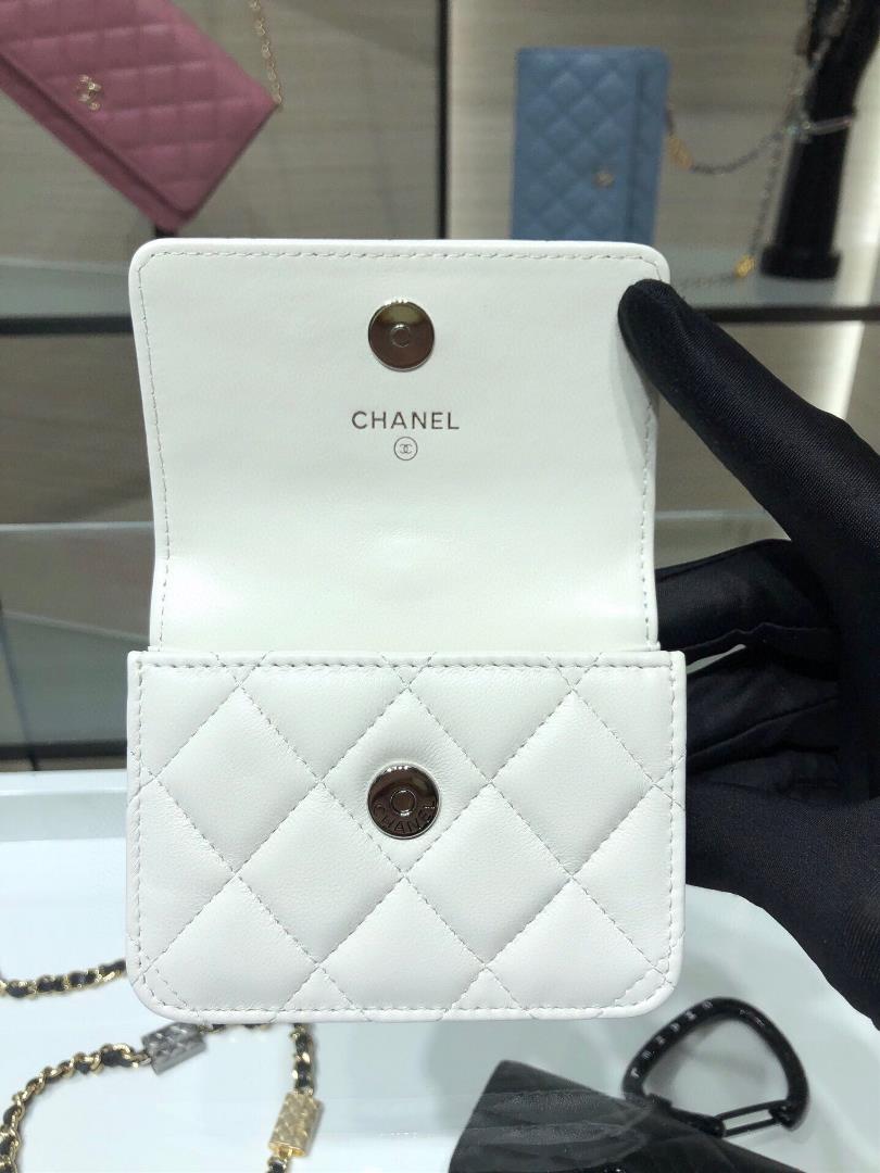 chanel  AutumnWinter New Jewelry Hook Hook Hanger Card Bag Small Sheepskin AP2397 Size 9X