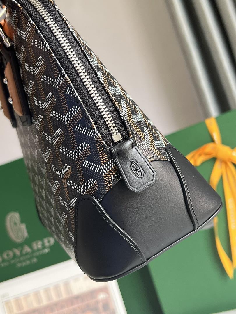 goyard Vendme Shell BagInheriting the brands unique craftsmanship style and exquisite tec