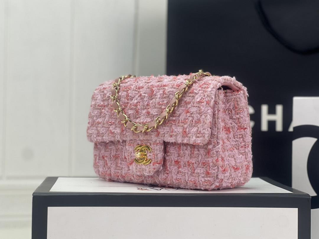 Chanel CF woolen series this is a bag that can be praised by all friends around us for it