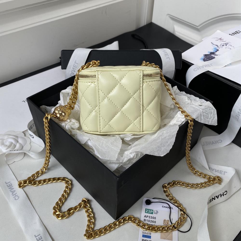 chanel Camellia AP3300 Sheepskin Small Box Bag Exquisite and Unique Chain Small Makeup B